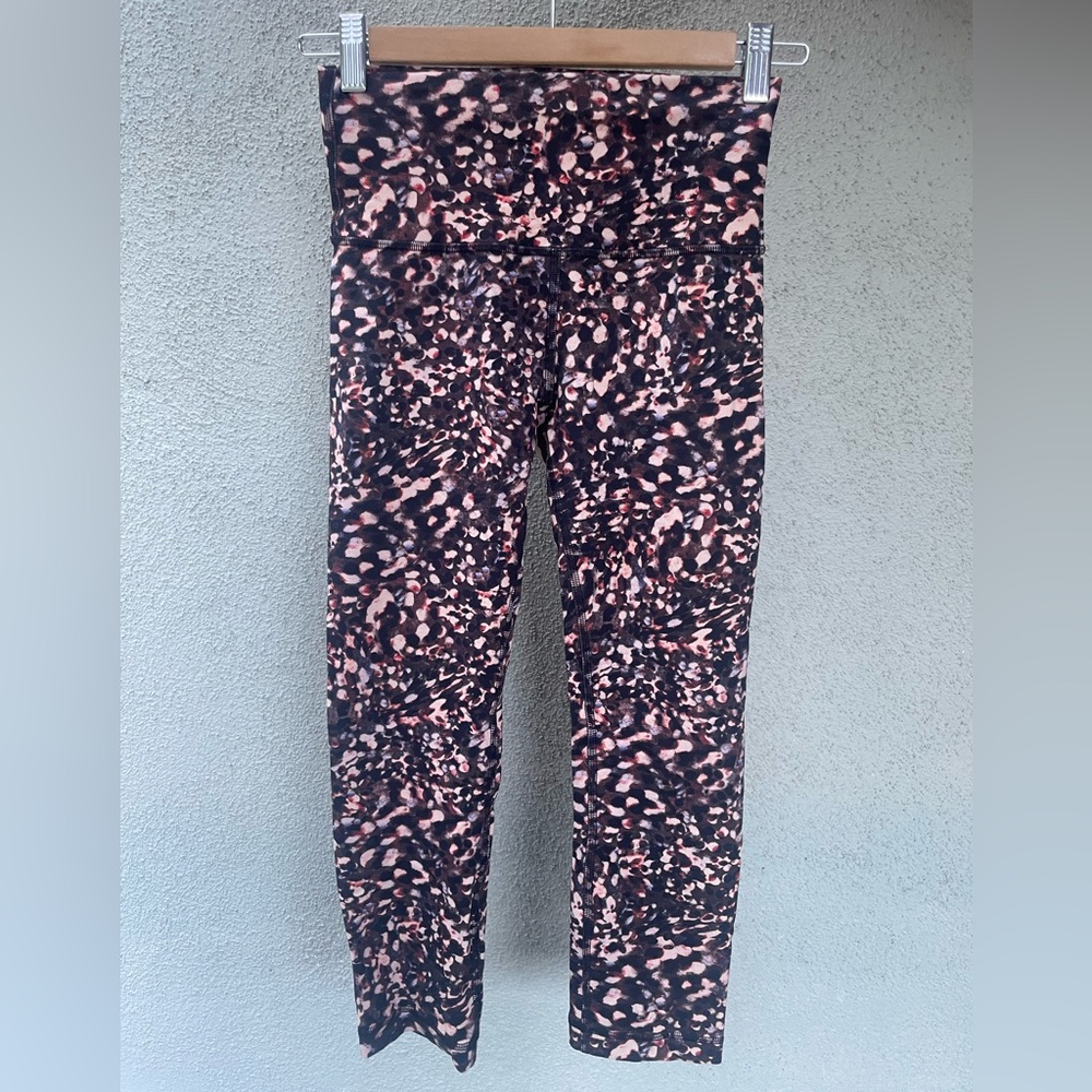 Lululemon Wonder Train High Rise Crop 21” Motion Flux Multi Size 4 Activewear